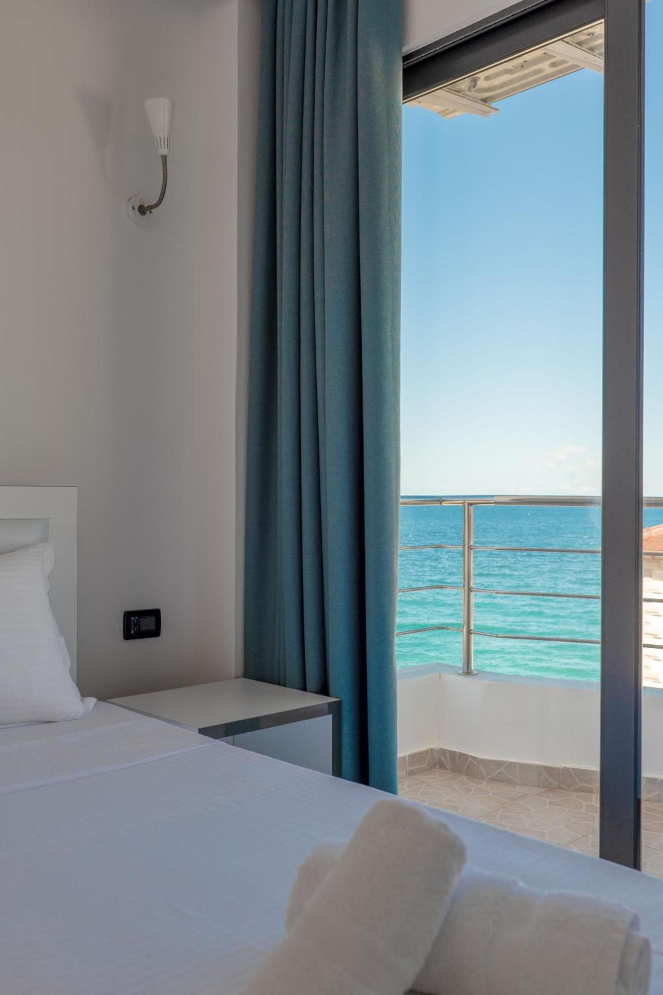 El Mare 3*